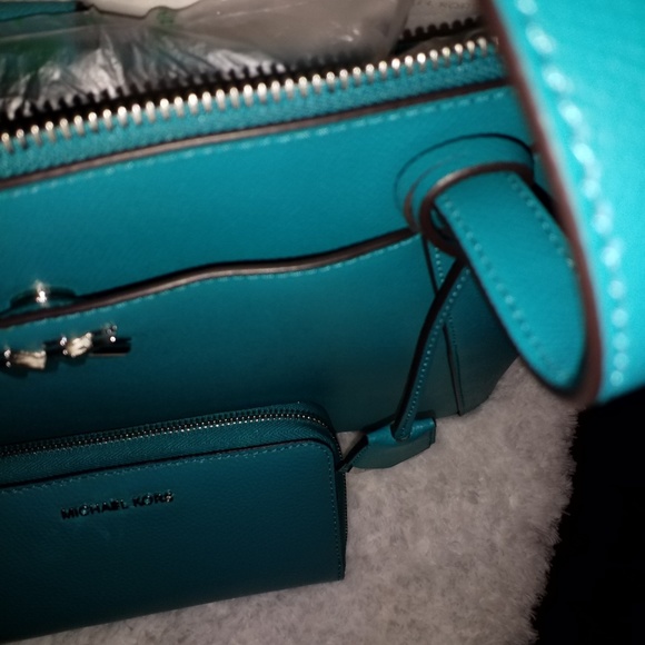 Sold - Picture 4 of 4